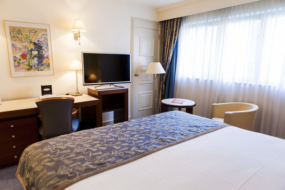 LE CHATELAIN BOUTIQUE HOTEL photo 2