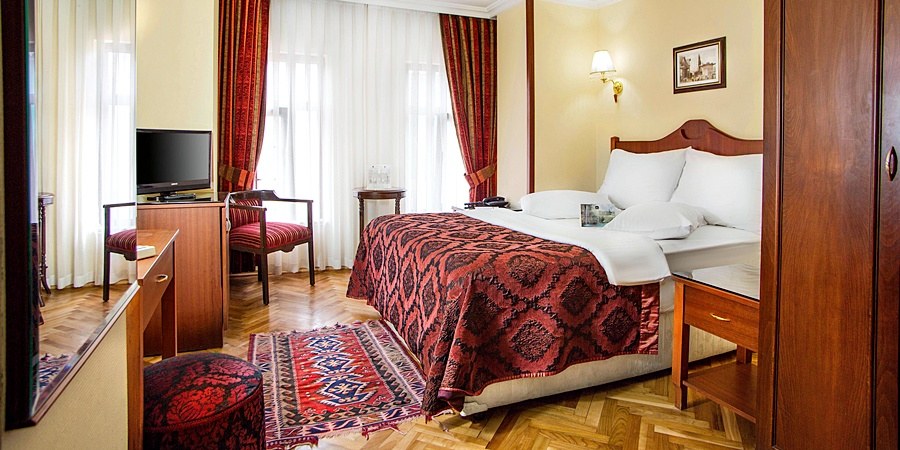 HOTEL AMBER photo 1