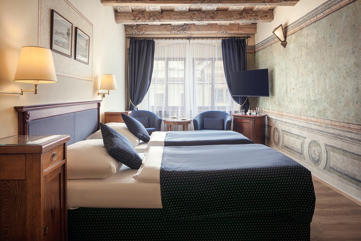 THE CHARLES HOTEL photo 3