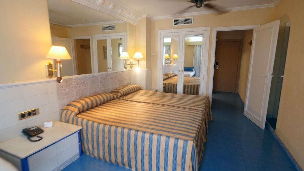 DIVERHOTEL NAUTILUS ROQUETAS photo 2