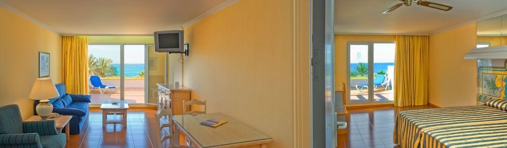 HOTEL NATURISTA VERA PLAYA CLUB photo 1