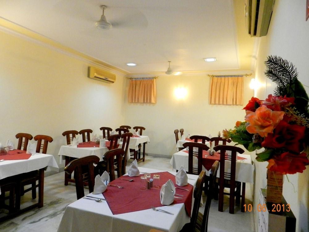 TARA PALACE photo 3
