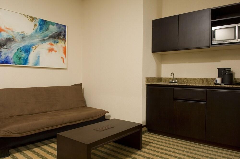 RINCON DEL VALLE HOTEL & SUITES photo 4