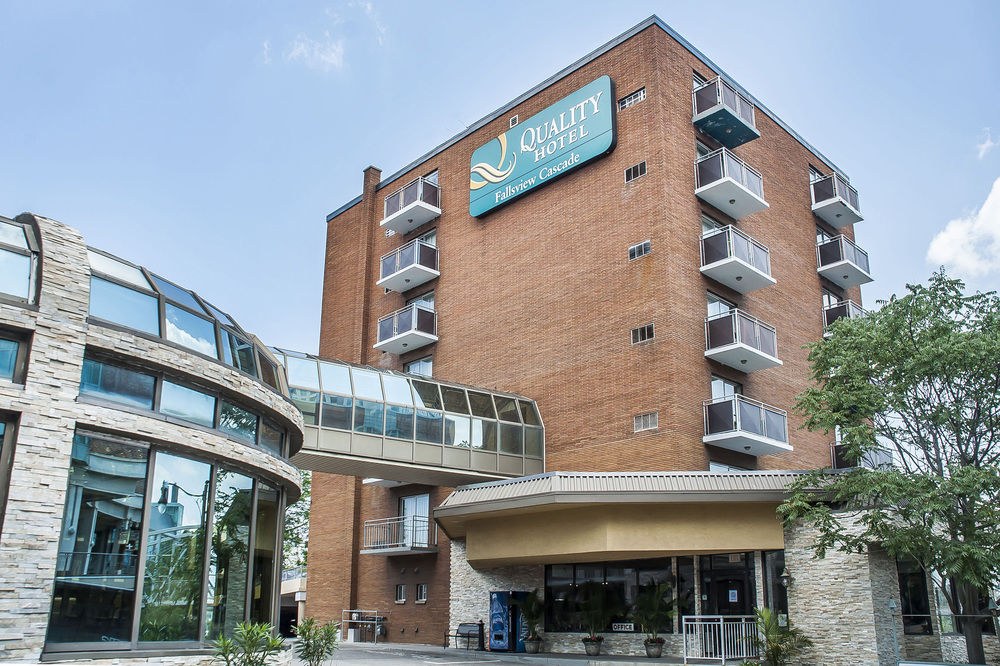 QUALITY HOTEL FALLSVIEW CASCADE