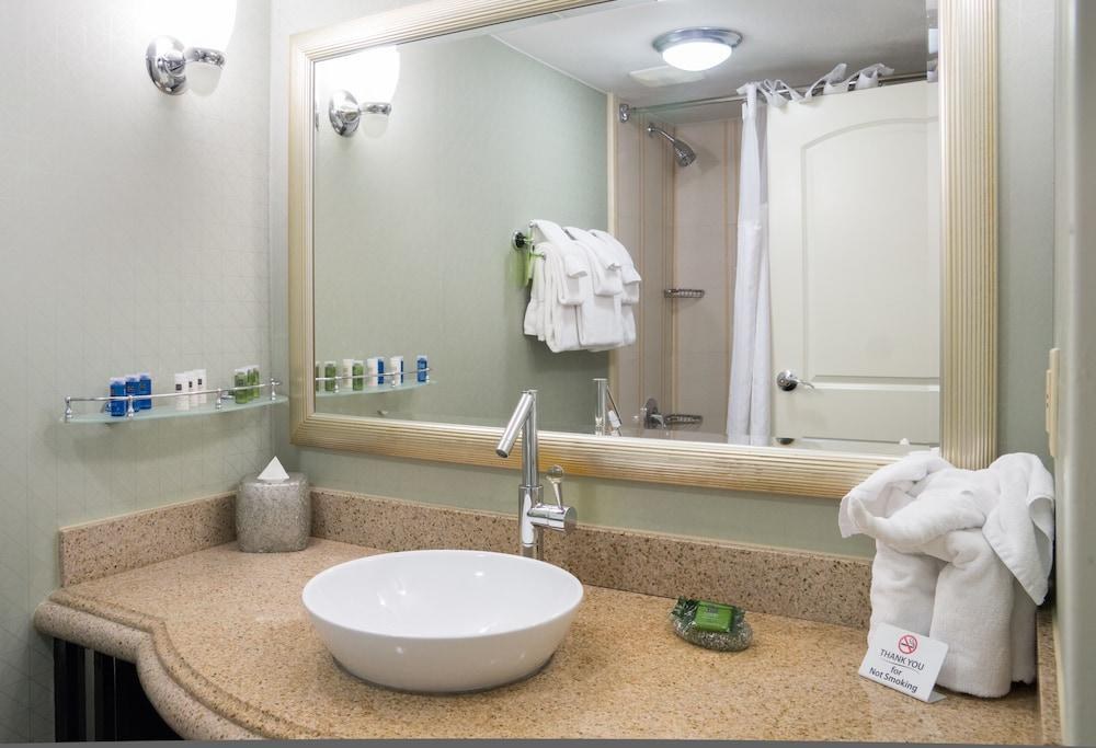 AC Hotel by Marriott Orlando Lake Buena Vista photo 4