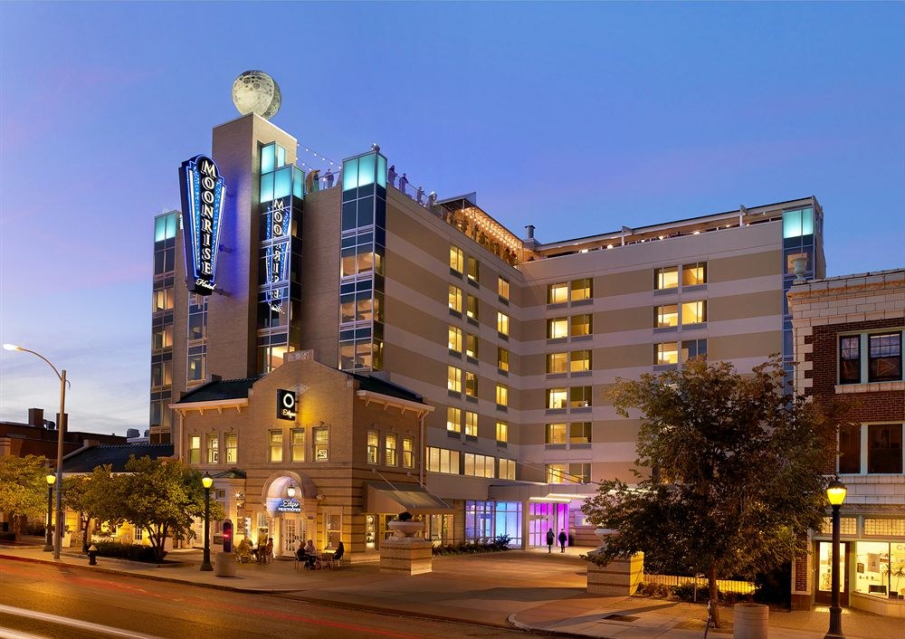 MOONRISE HOTEL photo 1