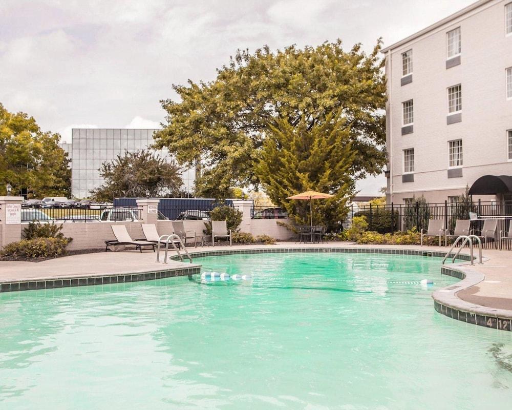 COMFORT INN WESTPORT photo 3