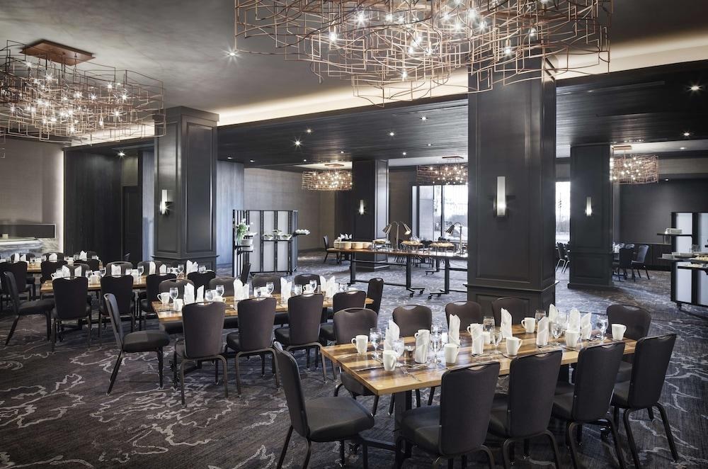 THE LOGAN PHILADELPHIA, CURIO COLLECTION BY HILTON photo 2