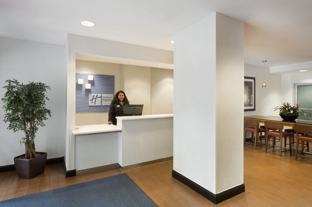 HOLIDAY INN EXPRESS TIMES SQUARE