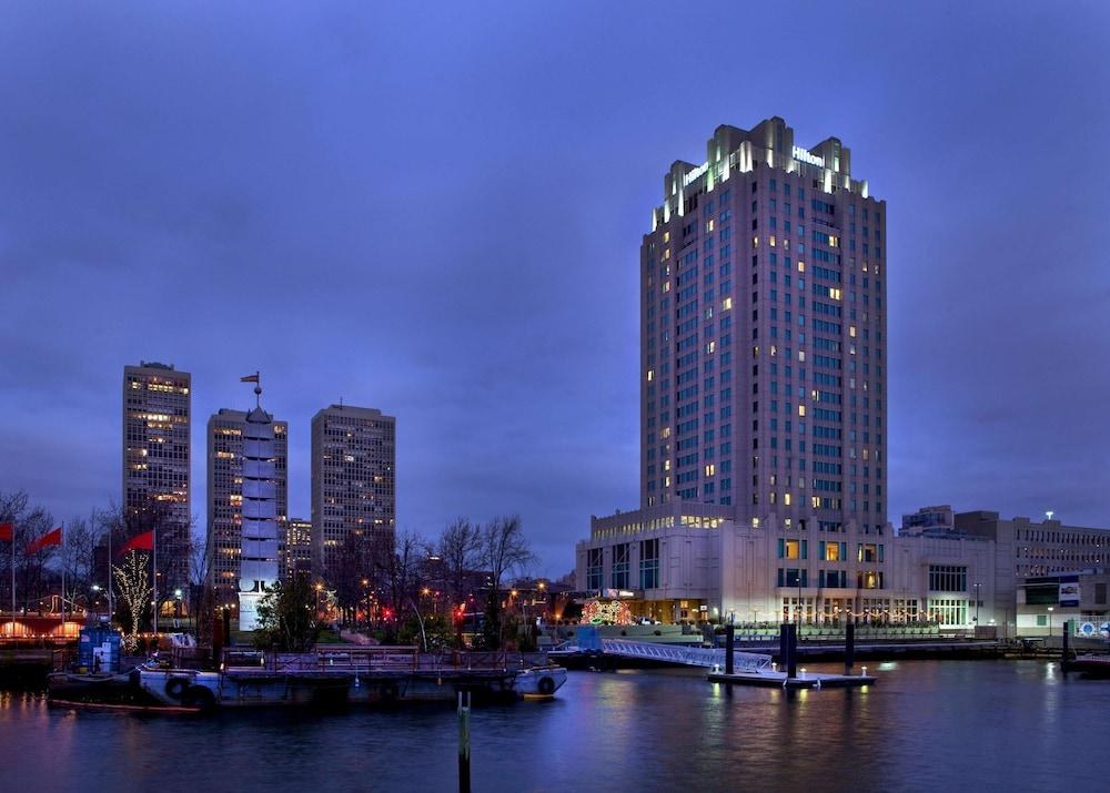 HILTON PHILADELPHIA AT PENN'S LANDING photo 3