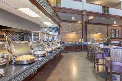 SONESTA SUITES DALLAS PARK CENTRAL photo 3