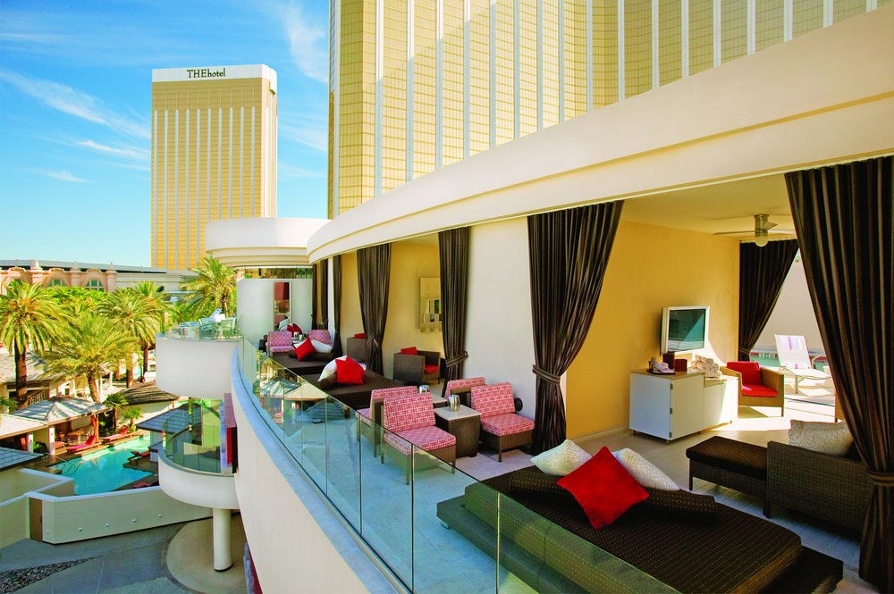 MANDALAY BAY HOTEL & CASINO photo 1
