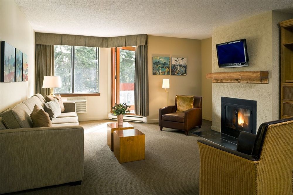 WHISTLER VILLAGE INN & SUITES photo 1