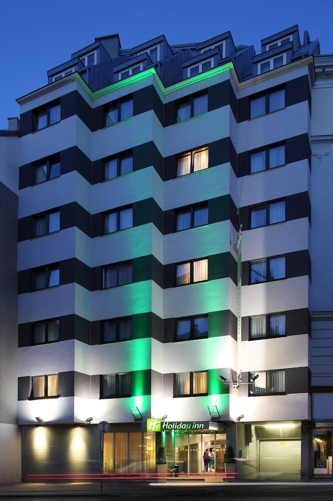 Holiday Inn City photo 2