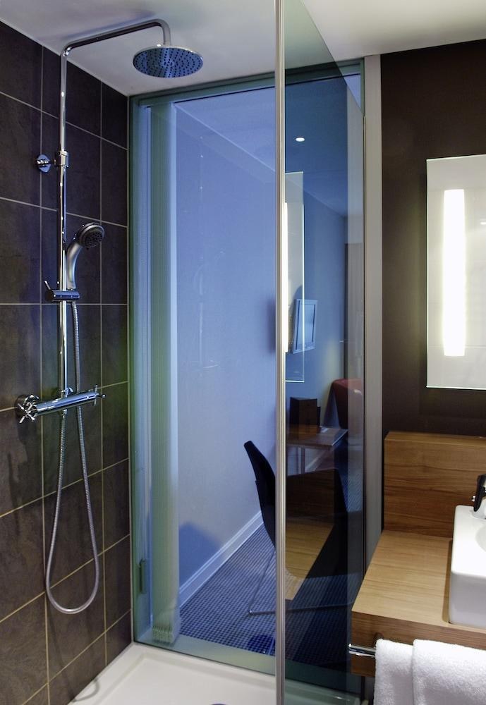 Tribe Hotel Den Haag Centraal photo 3
