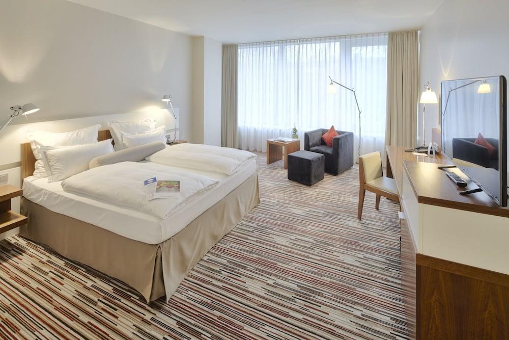Clayton Hotel Dusseldorf City Centre photo 3