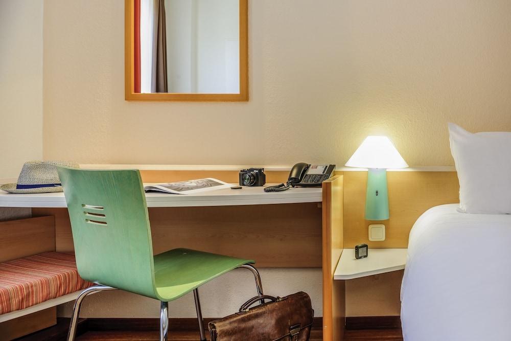Ibis Dusseldorf Hauptbahnhof photo 3