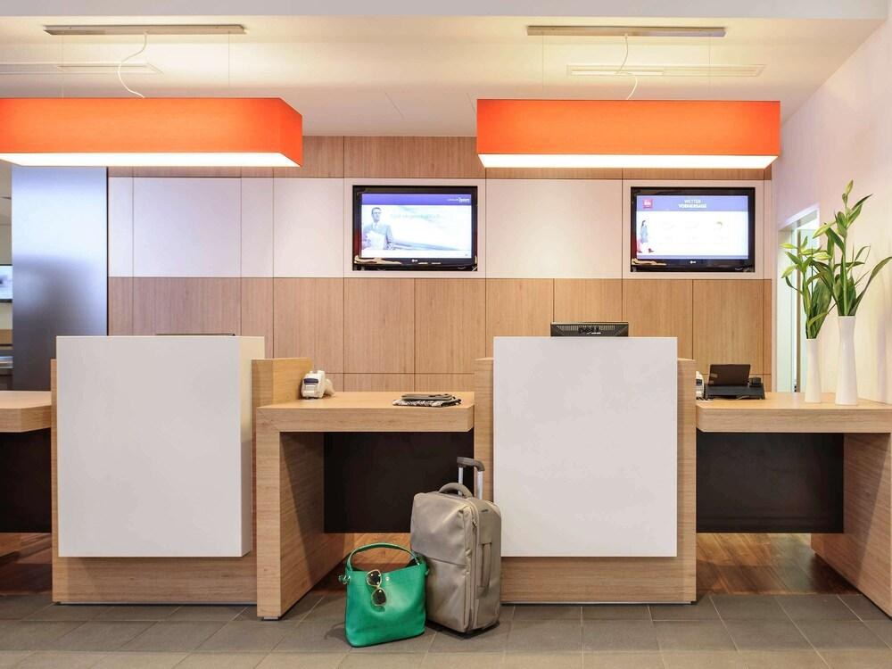 Ibis Dusseldorf Hauptbahnhof photo 4
