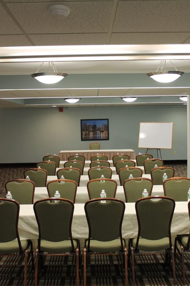 THE MIDTOWN HOTEL photo 4