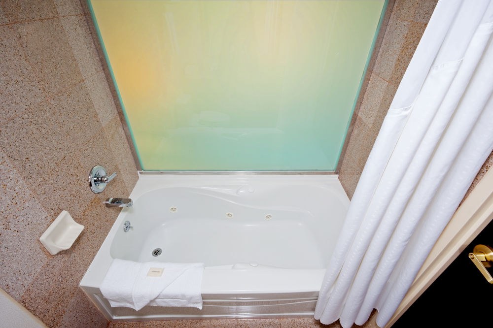 HOLIDAY INN EXPRESS BROOKLYN