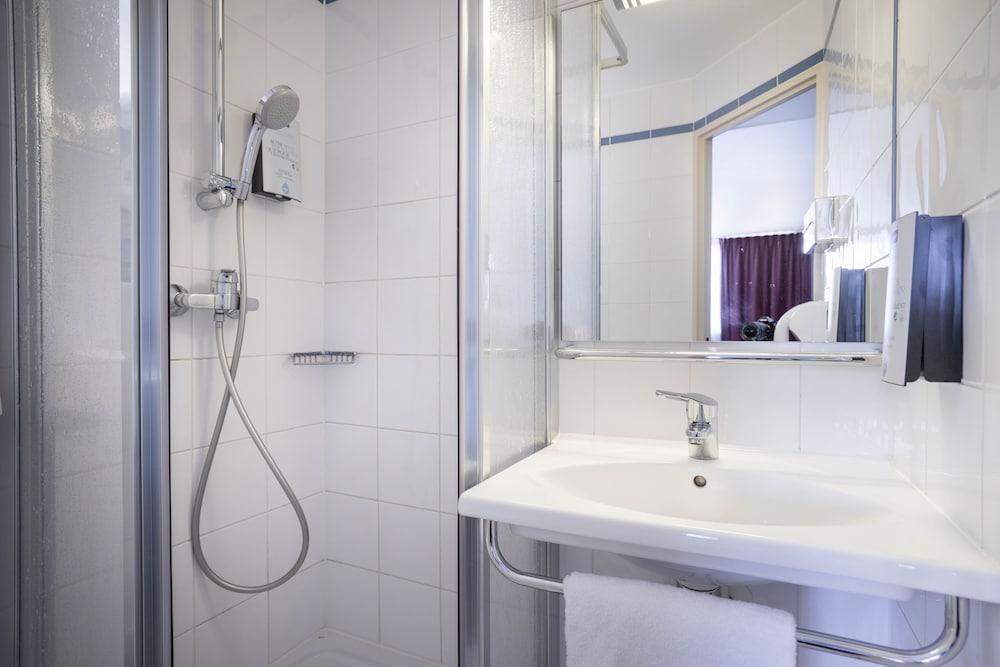 Hotel Campanile Paris Bercy Village photo 3