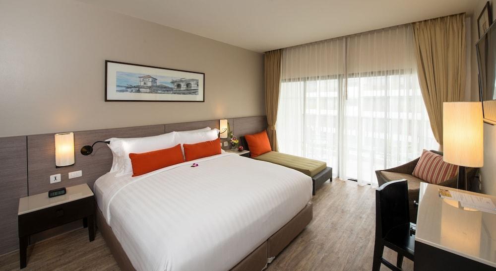 DEEVANA PLAZA PHUKET PATONG photo 2