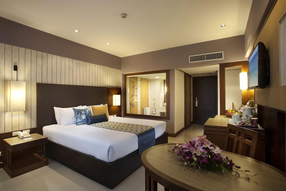 Courtyard Phuket, Patong Beach Resort photo 3