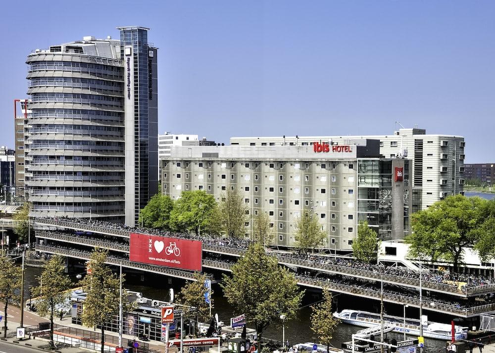 Ibis Amsterdam Centre photo 2