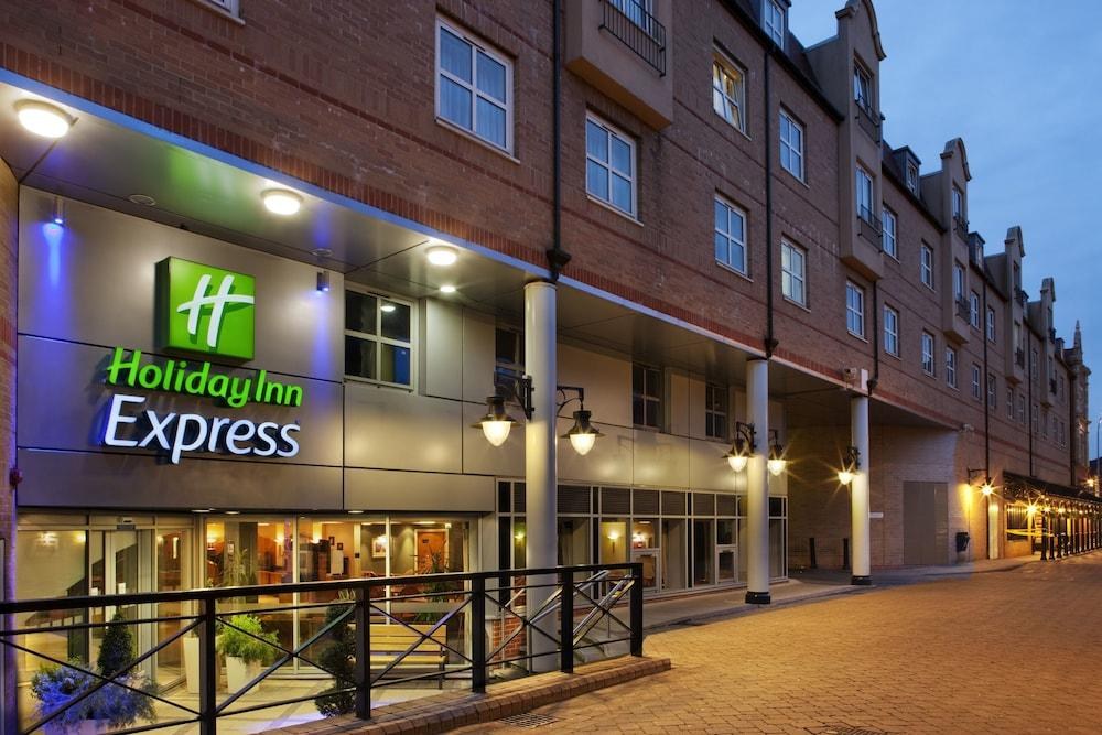 Holiday Inn Express London Hammersmith photo 4