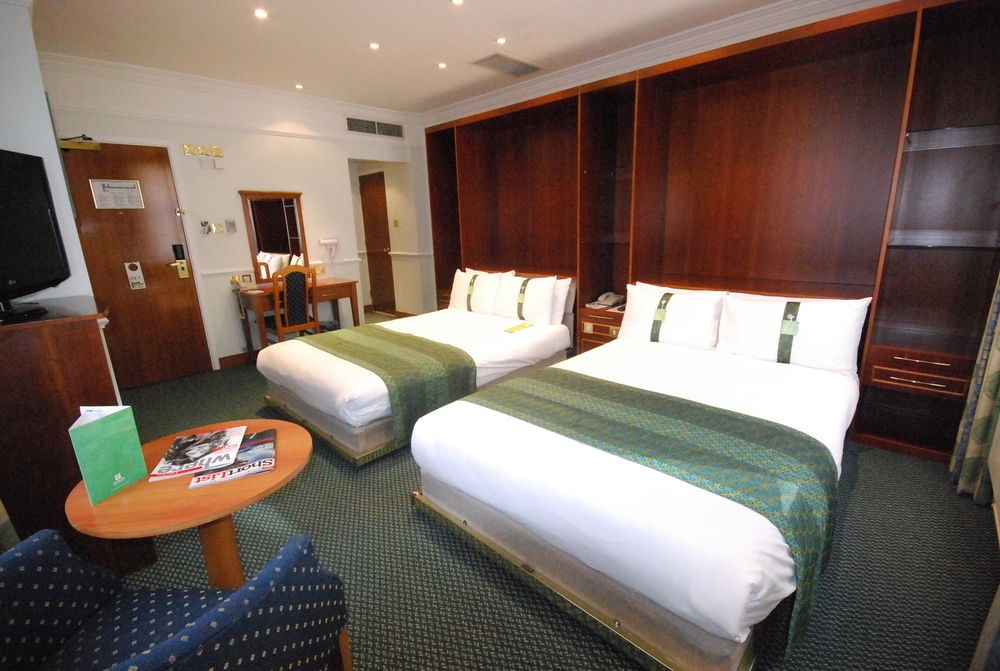 Holiday Inn Oxford Circus photo 1