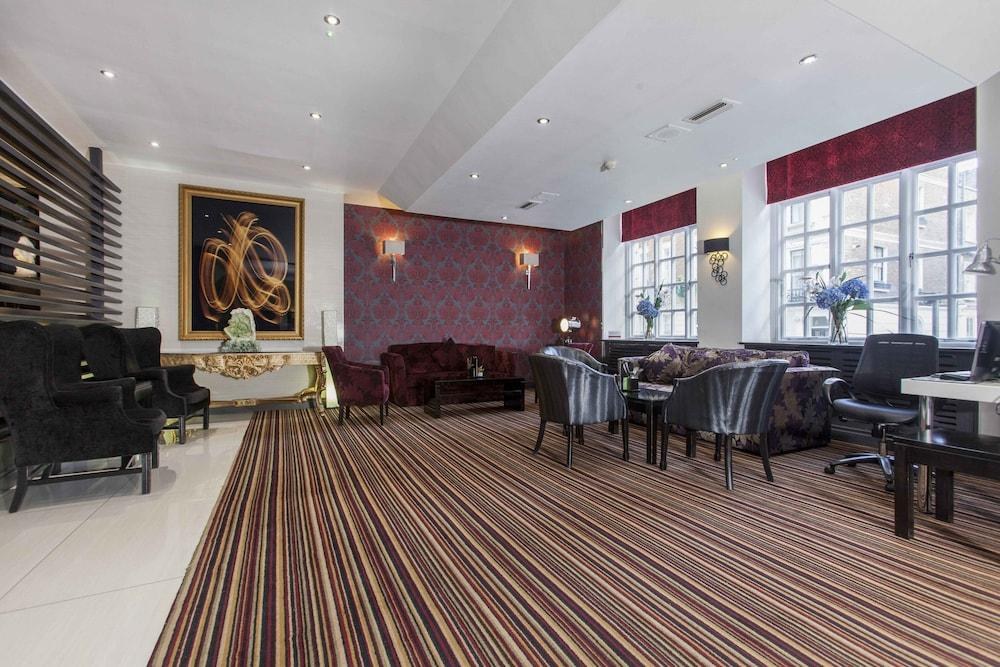 Holiday Inn Oxford Circus photo 2