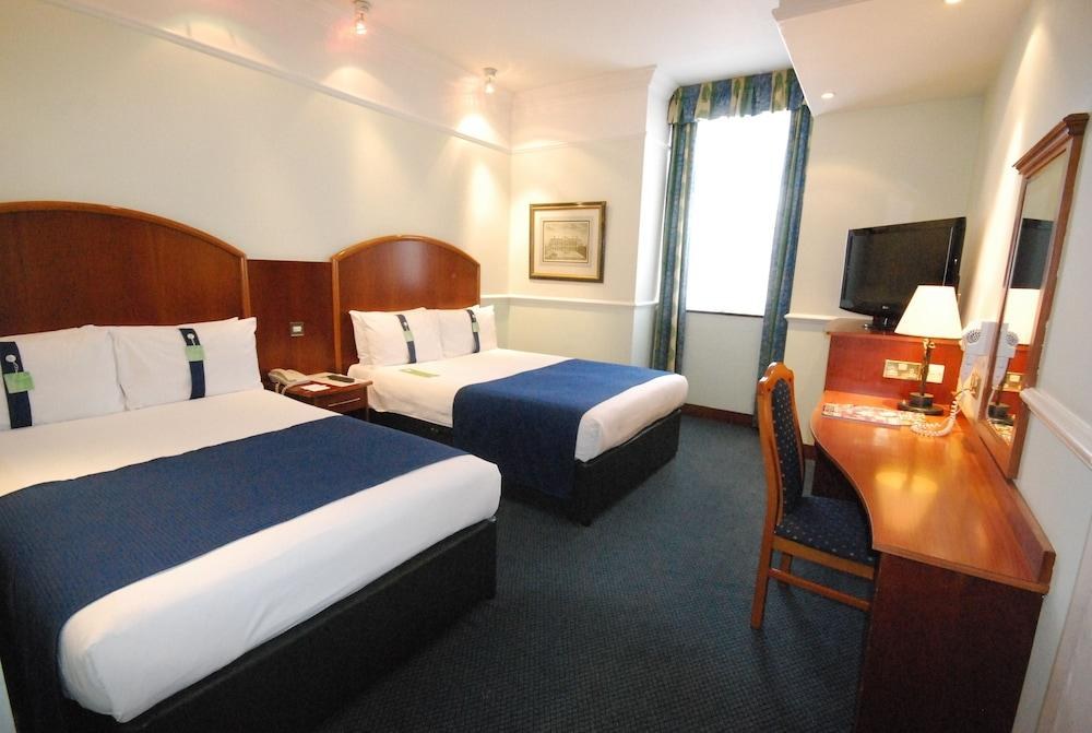 Holiday Inn Oxford Circus photo 4