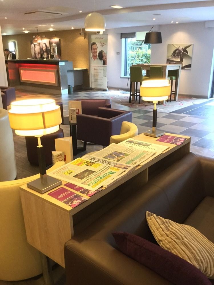 LEONARDO HOTEL LONDON HEATHROW AIRPORT photo 2