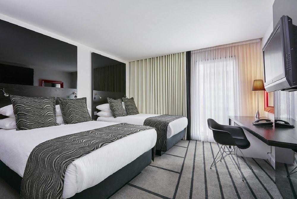CROWNE PLAZA MANCHESTER CITY CENTRE photo 2