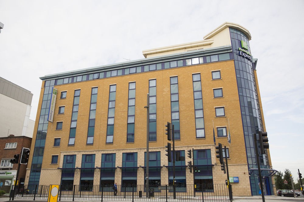 HOLIDAY INN EXPRESS LONDON STRATFORD