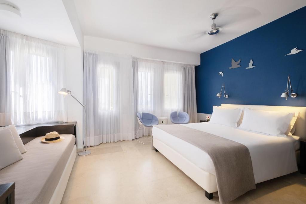 THE MAJESTIC HOTEL SANTORINI photo 3