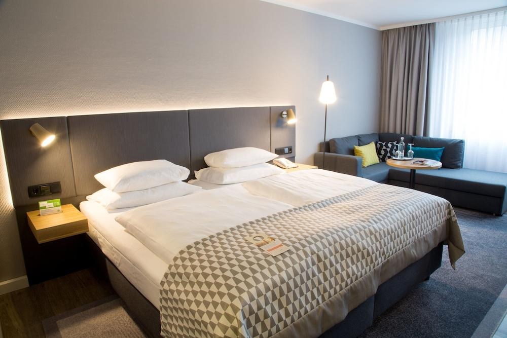 HOLIDAY INN DUSSELDORF-NEUSS photo 4