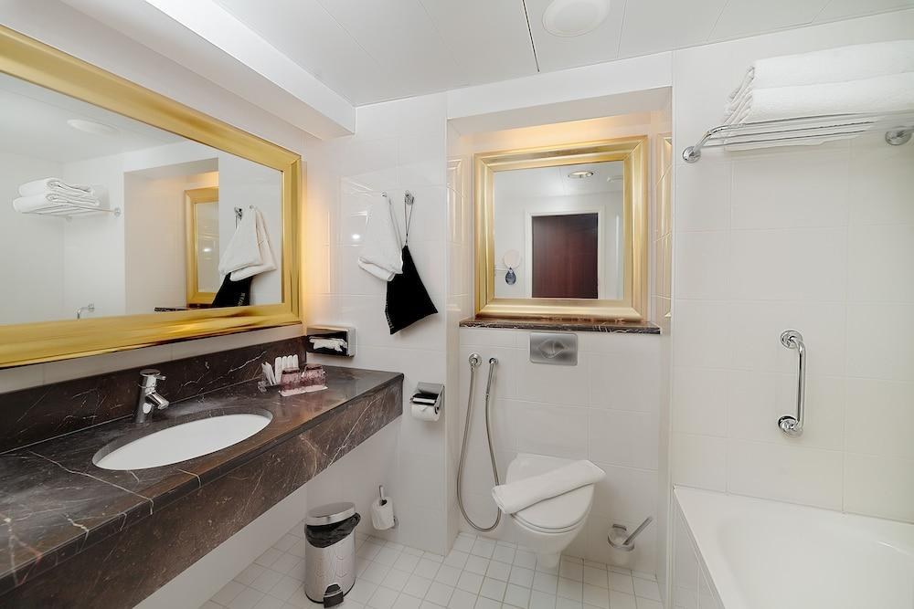 RADISSON BLU MARINA PALACE photo 3