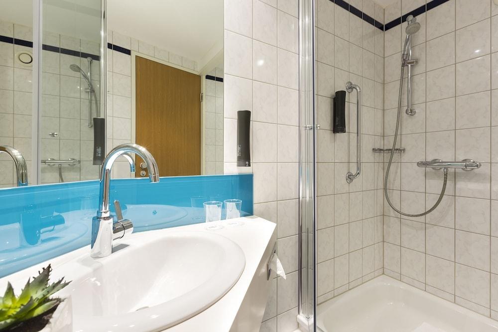 Holiday Inn Express Dusseldorf Citynorth photo 4