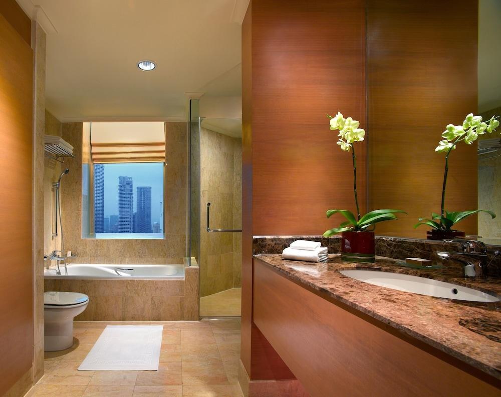 Pullman Kuala Lumpur City Centre Hotel and Residences photo 3