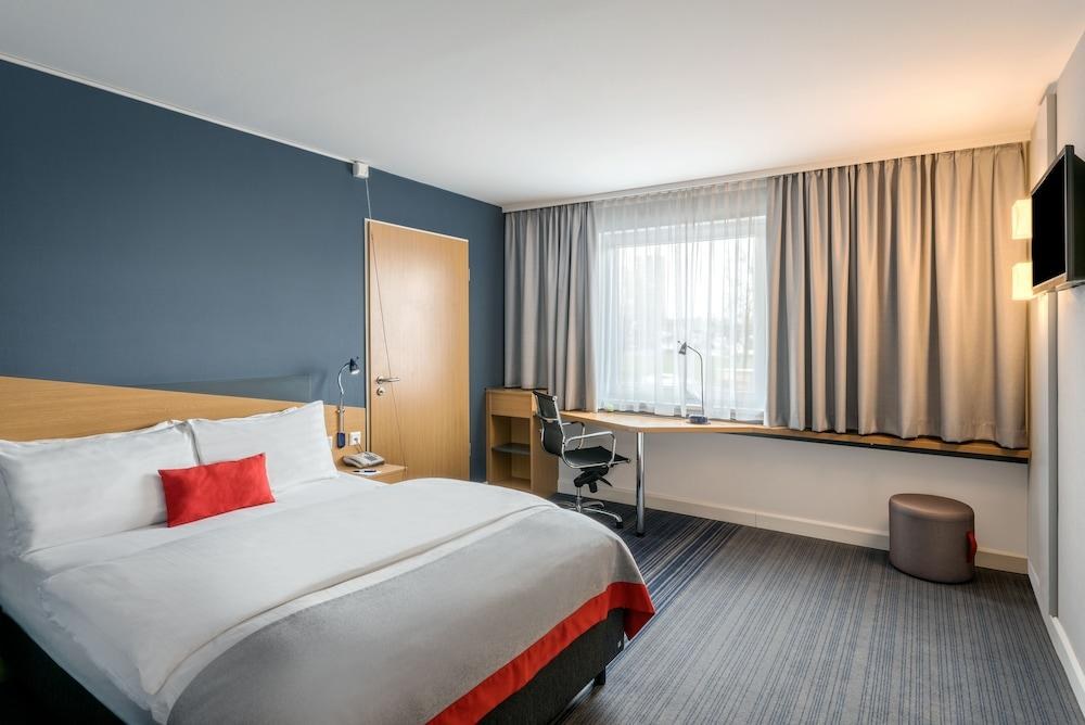 HOLIDAY INN EXPRESS MULHEIM photo 4