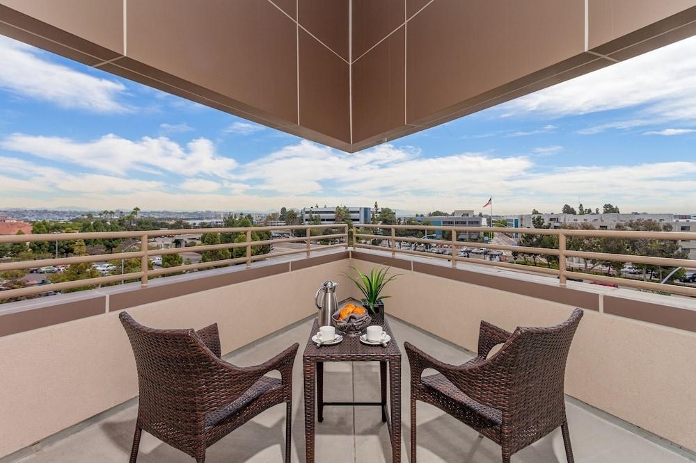 HOLIDAY INN SAN DIEGO BAYSIDE photo 4