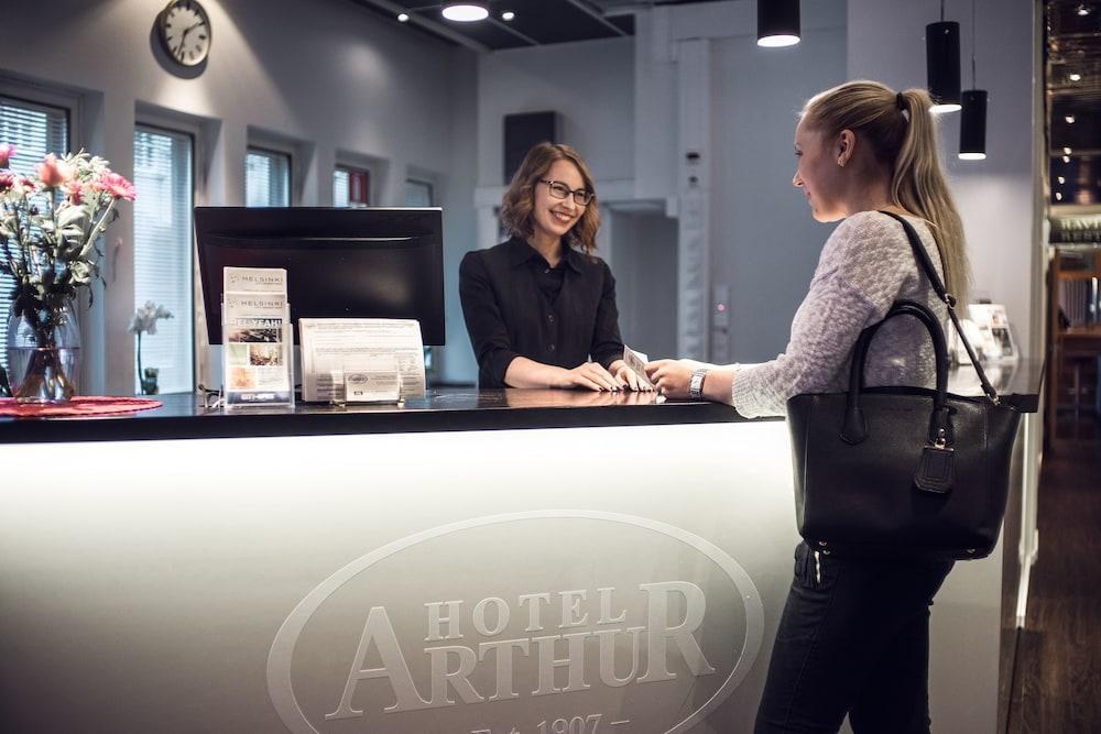 ARTHUR photo 2
