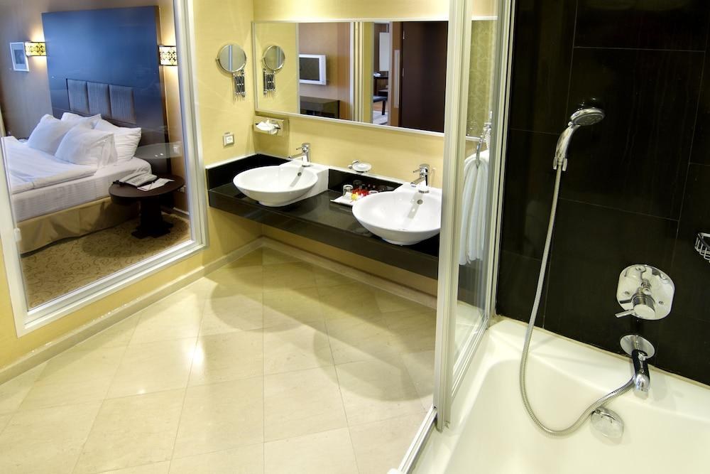 Ramada by Wyndham Ankara photo 3
