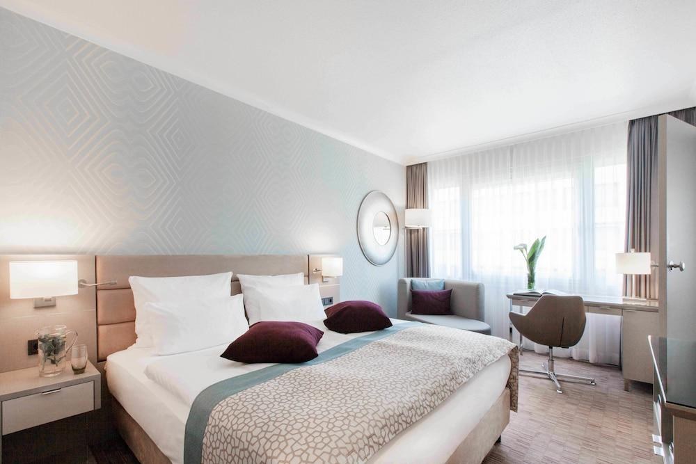 CROWNE PLAZA CITY CENTRE photo 3