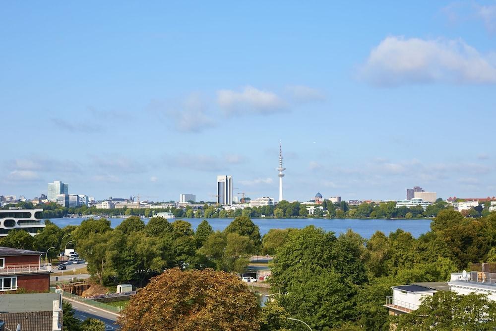 CROWNE PLAZA HAMBURG - CITY ALSTER photo 3