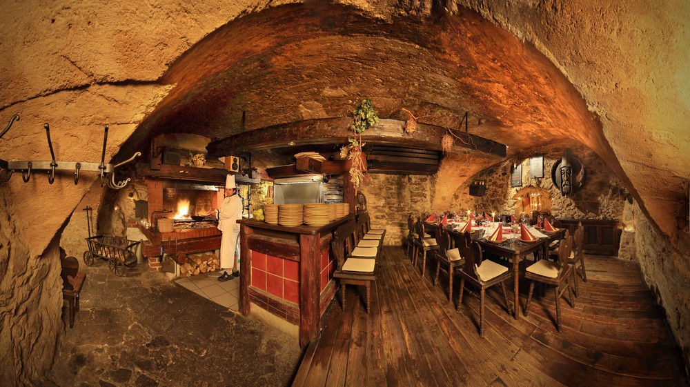 OLD INN