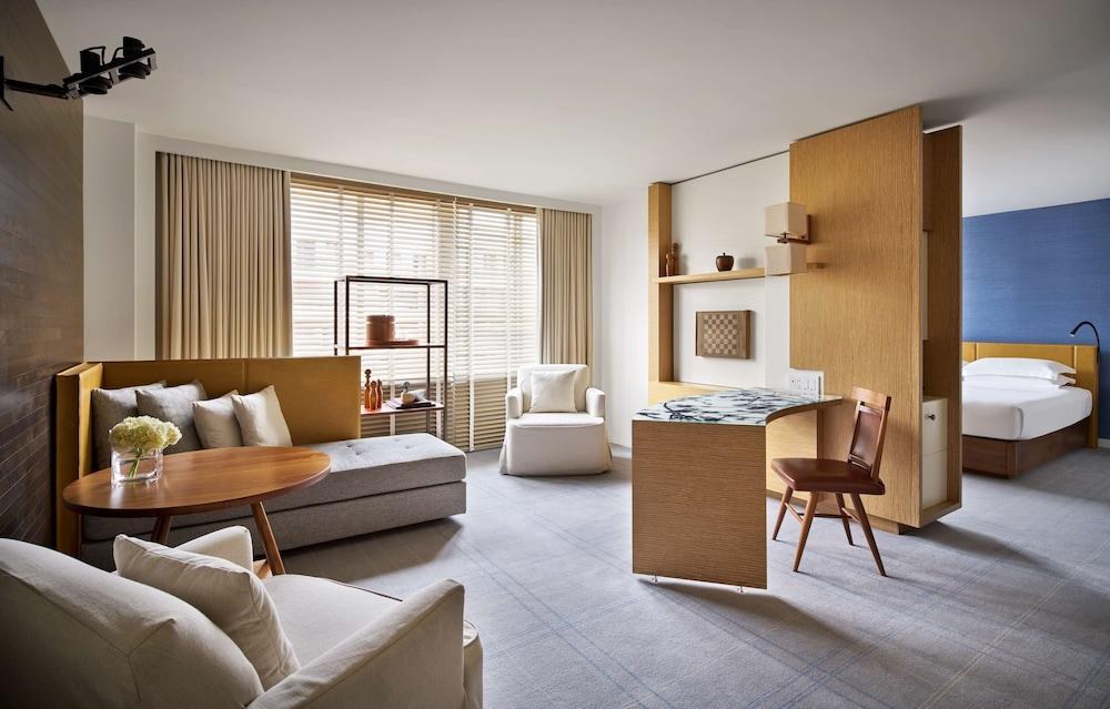 PARK HYATT photo 2