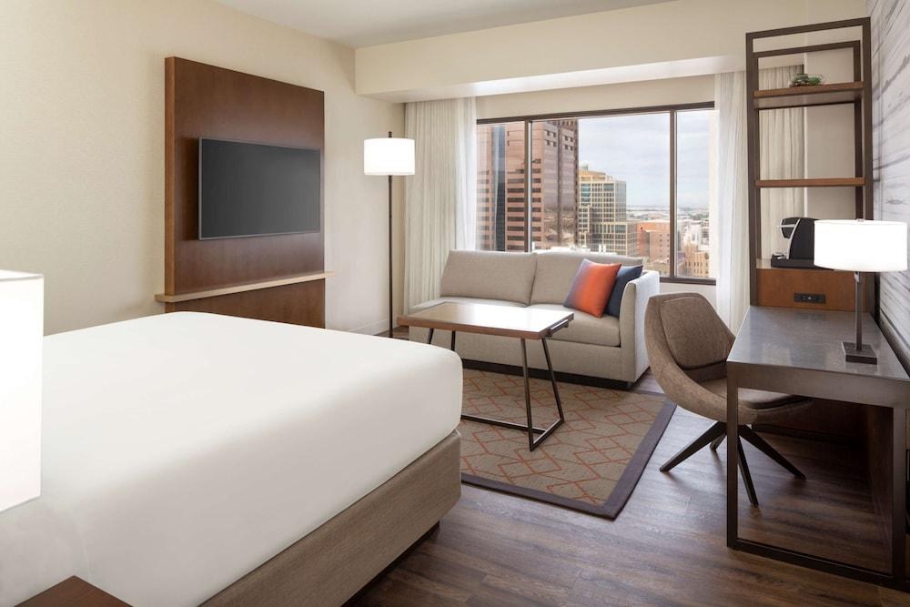 HYATT REGENCY PHOENIX photo 2