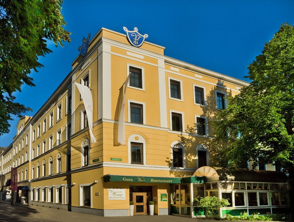 PARKHOTEL
